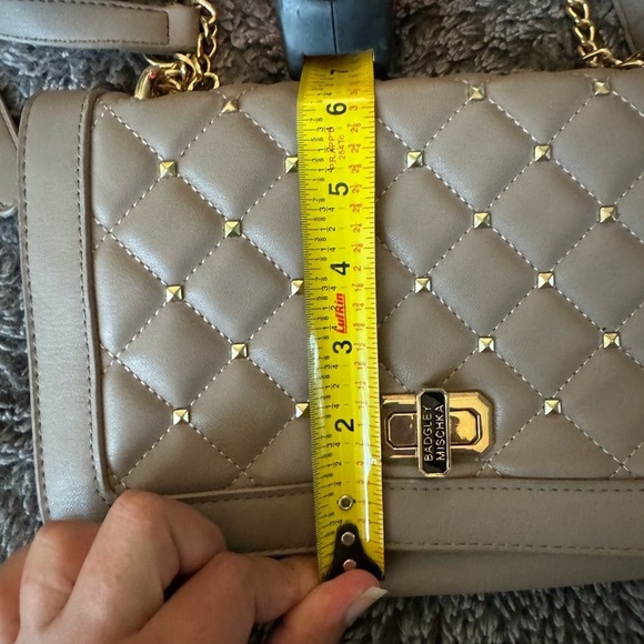 BADGLEY MISCHKIA Quilted Crossbody - Picture 4 of 12